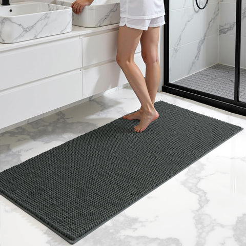 SUBRTEX rug soaking water to show fast absorbency and drier floors
