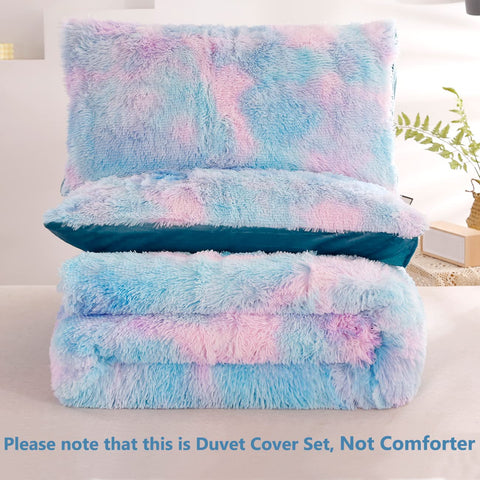 SUCSES styled bedroom with duvet set demonstrating decorative appeal