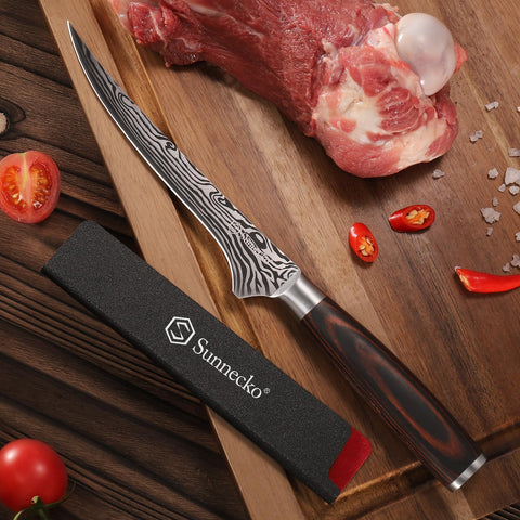 Sunnecko knife beside ruler to display 6-inch blade size and portability benefits