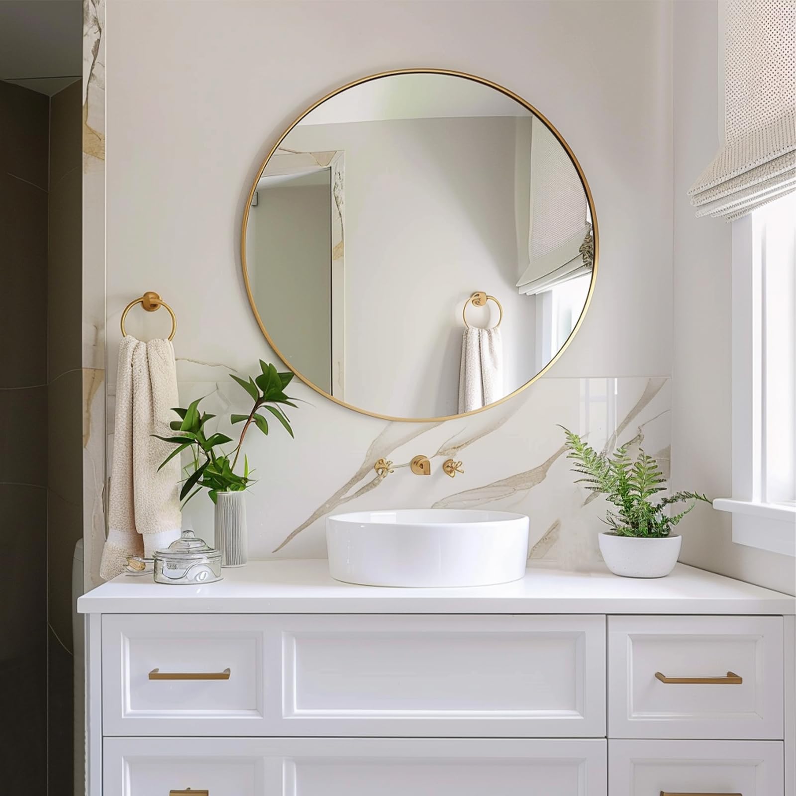 Sunniry mirror mounted in bathroom demonstrating moisture-resistant design benefit