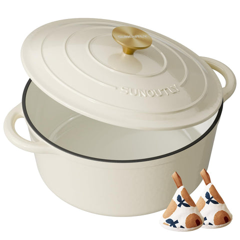 SUNOUTLY front view of cream Dutch oven showing shape and finish, durable performance