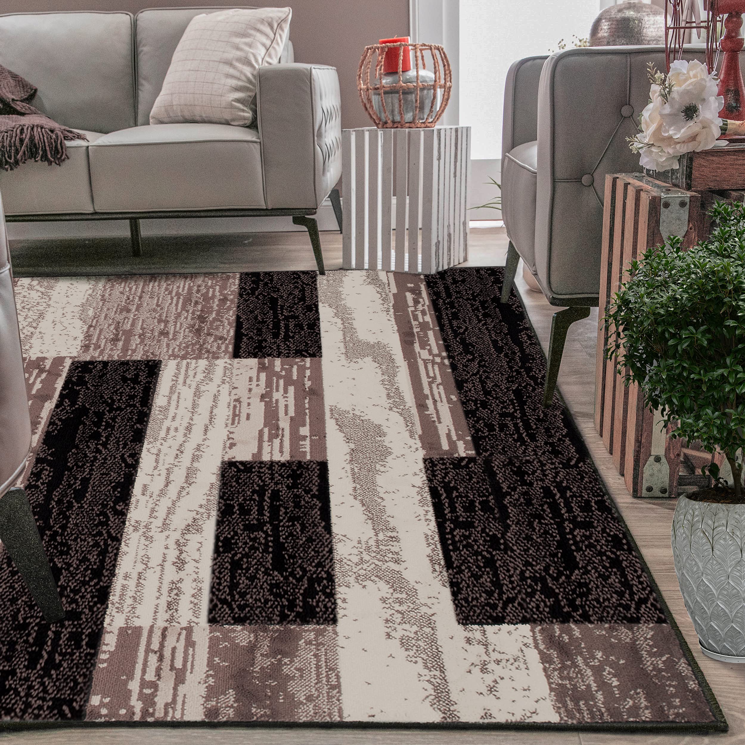 SUPERIOR Rockwood color close-up highlighting chocolate shade that complements warm decor