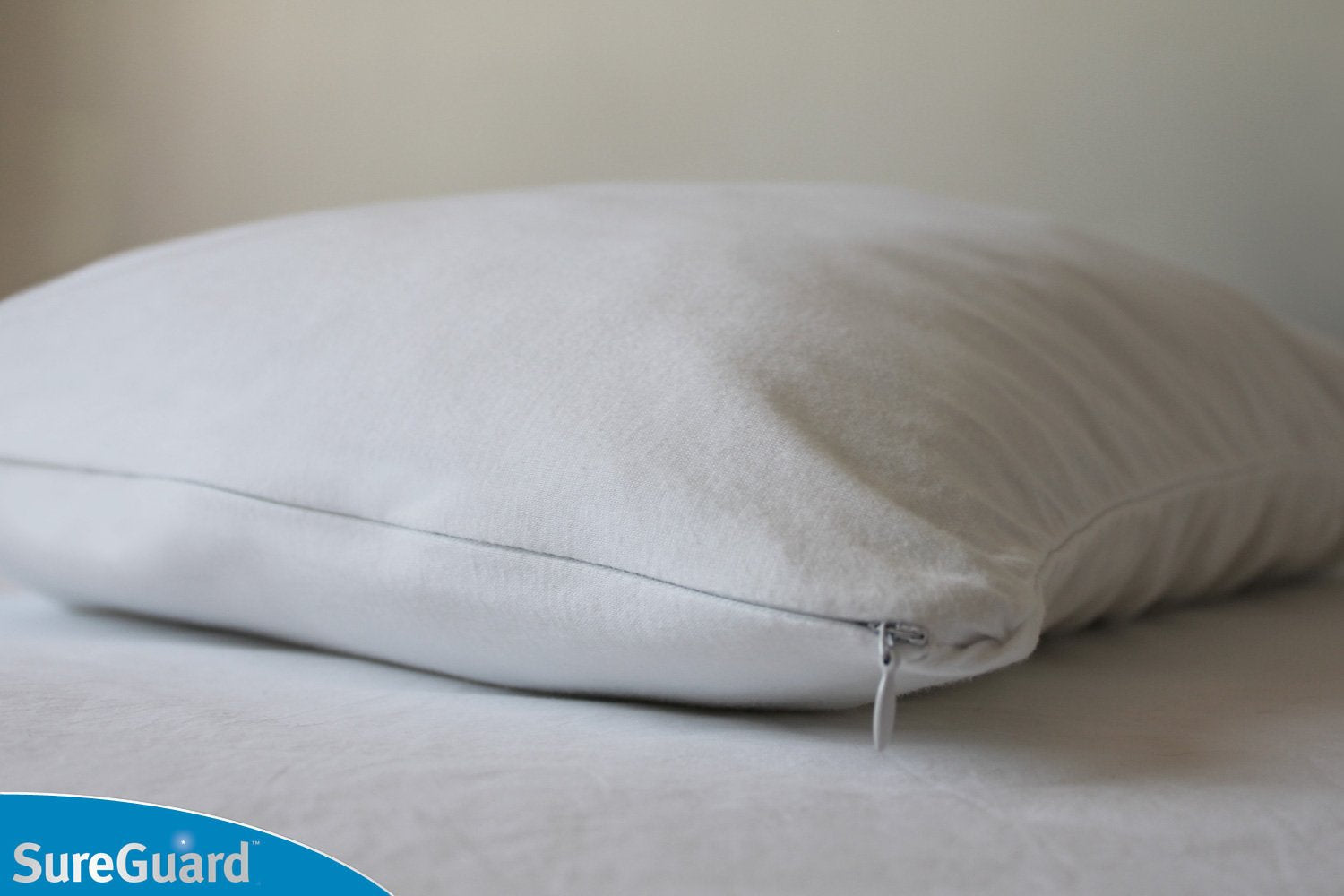 SureGuard close-up of Invisi-Zip zipper demonstrating secure bed bug protection