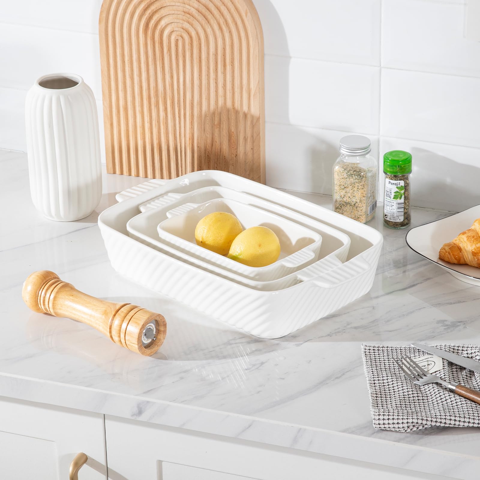 Sweejar Home dish in oven with lasagna, even baking and golden top benefit