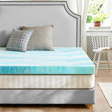 Sweetcrispy topper on bed lifestyle scene showing cooler, restful sleep