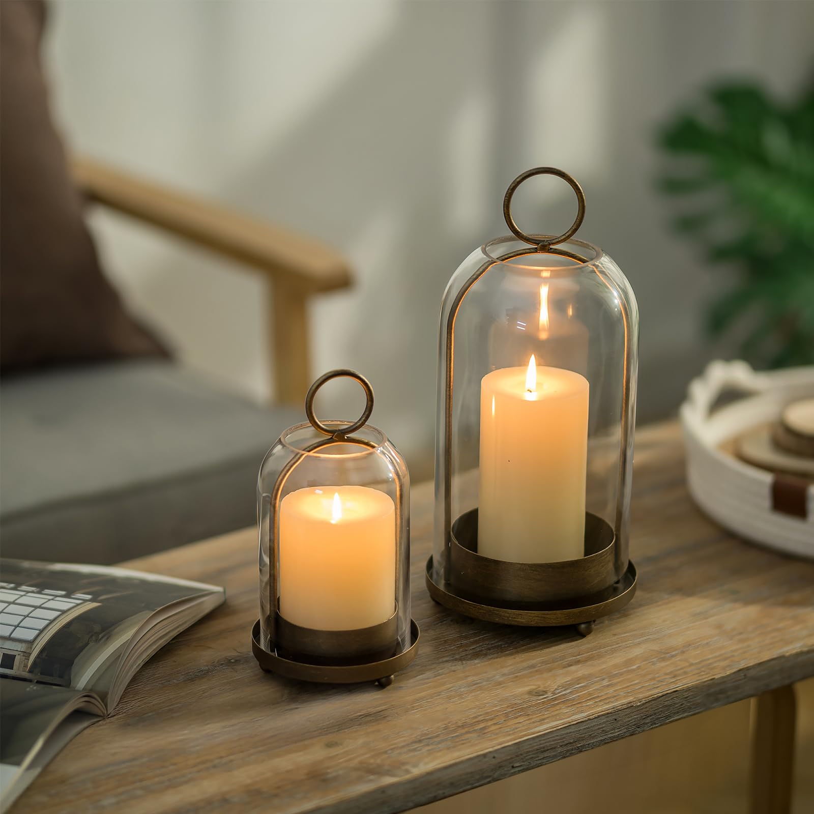 Sziqiqi glass panel with lit candle showing protected, steady flame
