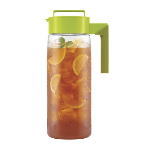 Takeya airtight lid and pouring spout detail preventing leaks for mess-free serving