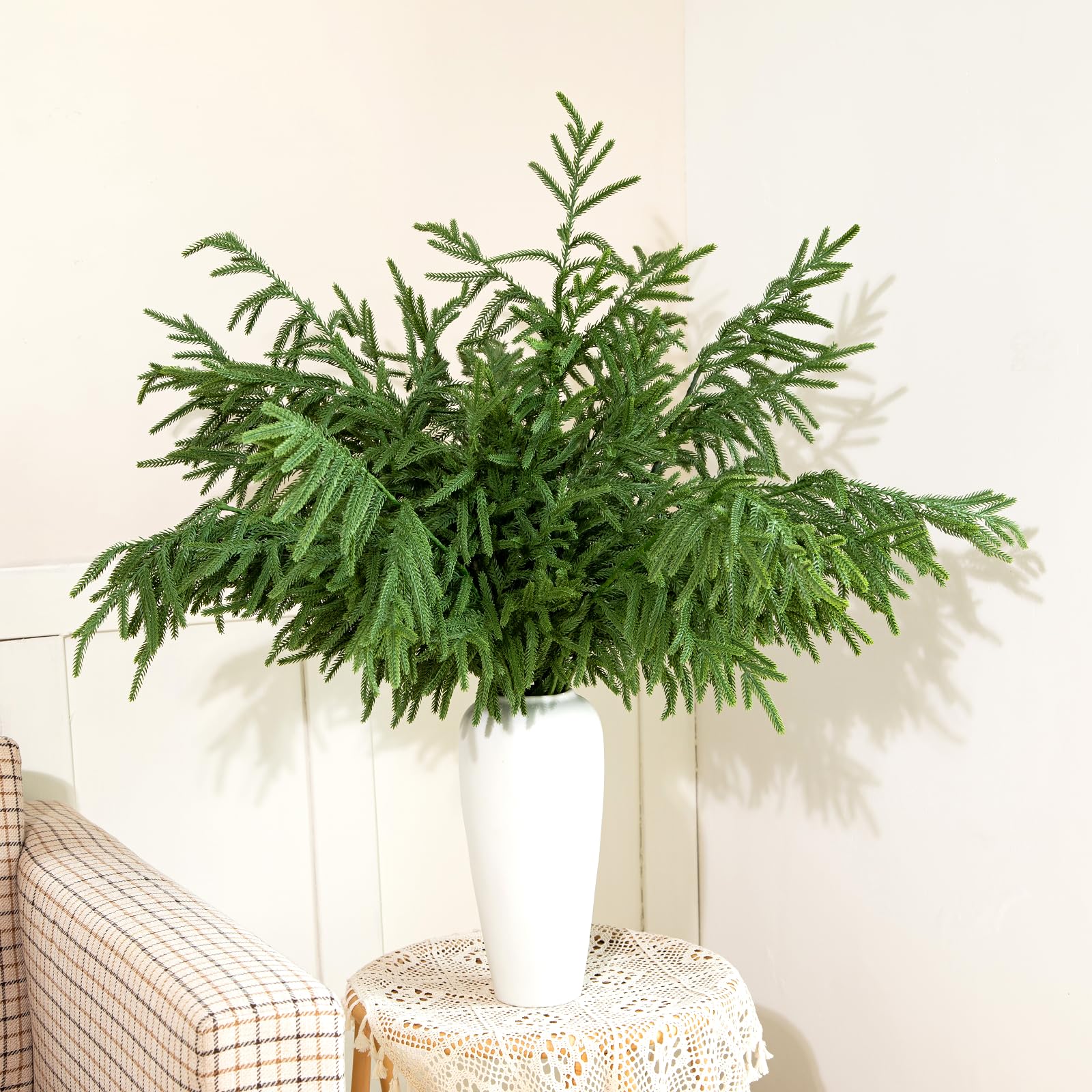 Tasruwat flat-packed stems inside storage box for easy seasonal storage