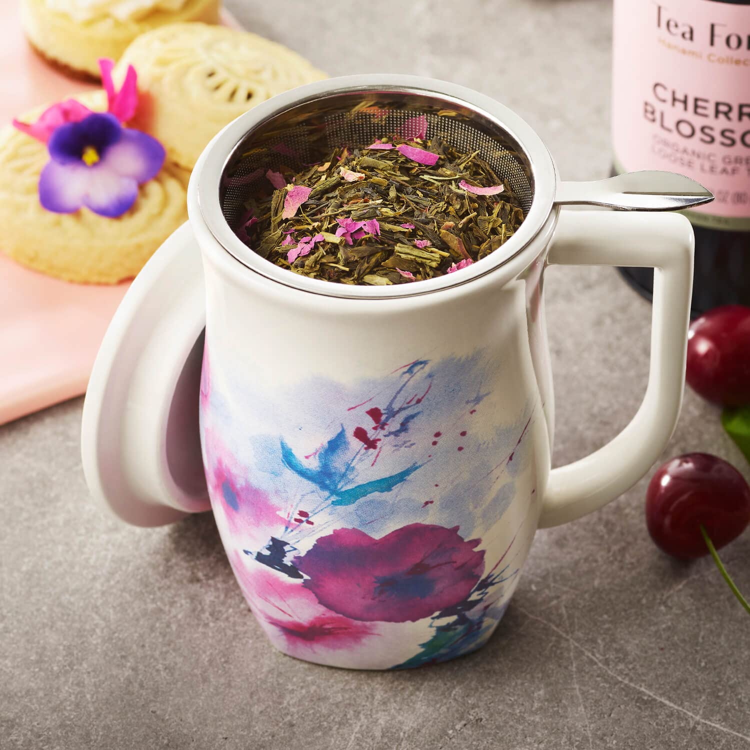 Tea Forte Fiore close-up of stainless-steel infuser basket, extra-fine mesh for clean brew