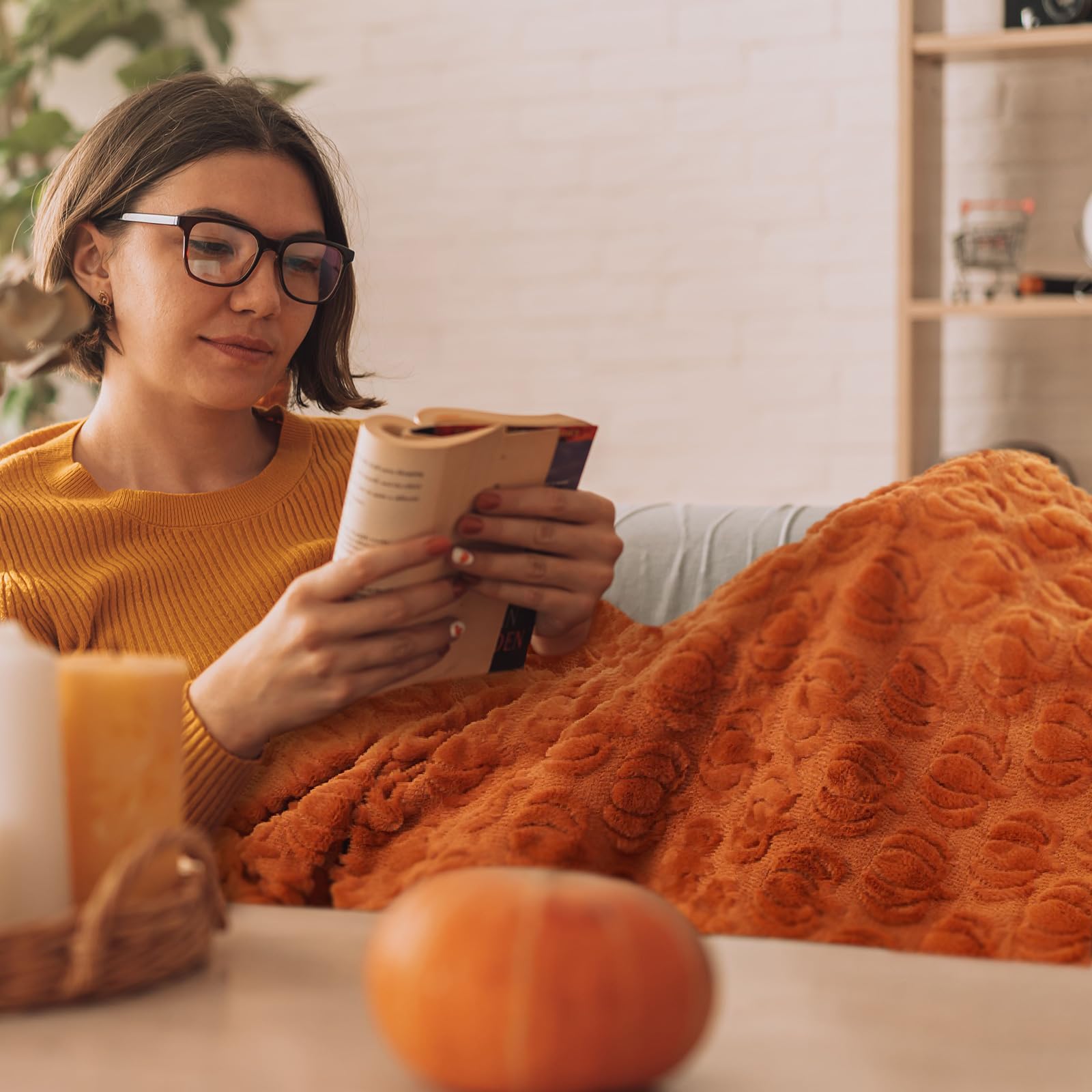 Tegeme detailed 3D pumpkin pattern, brings festive harvest charm