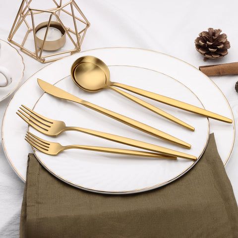 Terlulu flatware on wedding table showing sophisticated event-ready appearance
