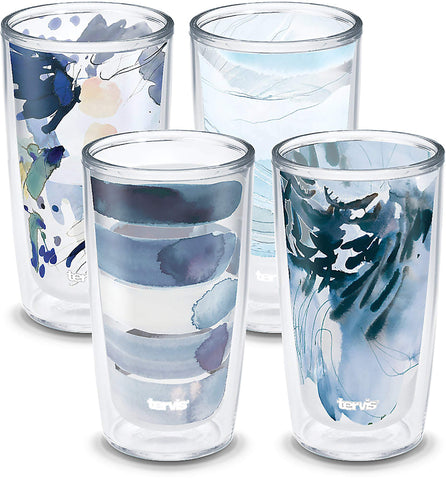 Tervis side profile highlighting lid fit and slim design for easy cup holder use