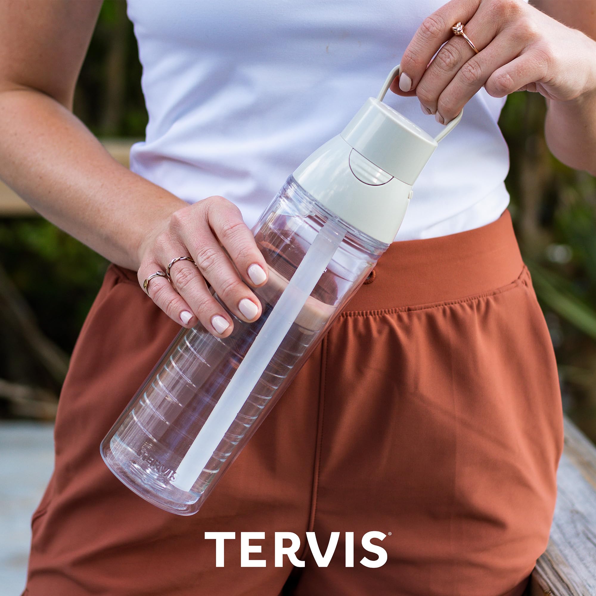 Tervis Sakura on picnic blanket showing stylish outdoor beverage enjoyment