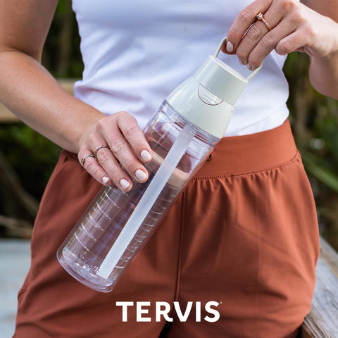 Tervis Sakura on picnic blanket showing stylish outdoor beverage enjoyment