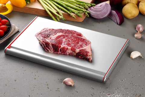 THAT INVENTIONS ThawTHAT! front view showing tray benefits and quick thawing