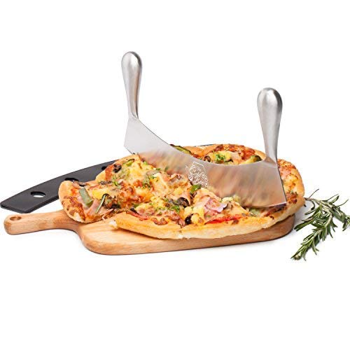 The Bold Bee polypropylene blade cover protecting edge and enabling safe storage benefit