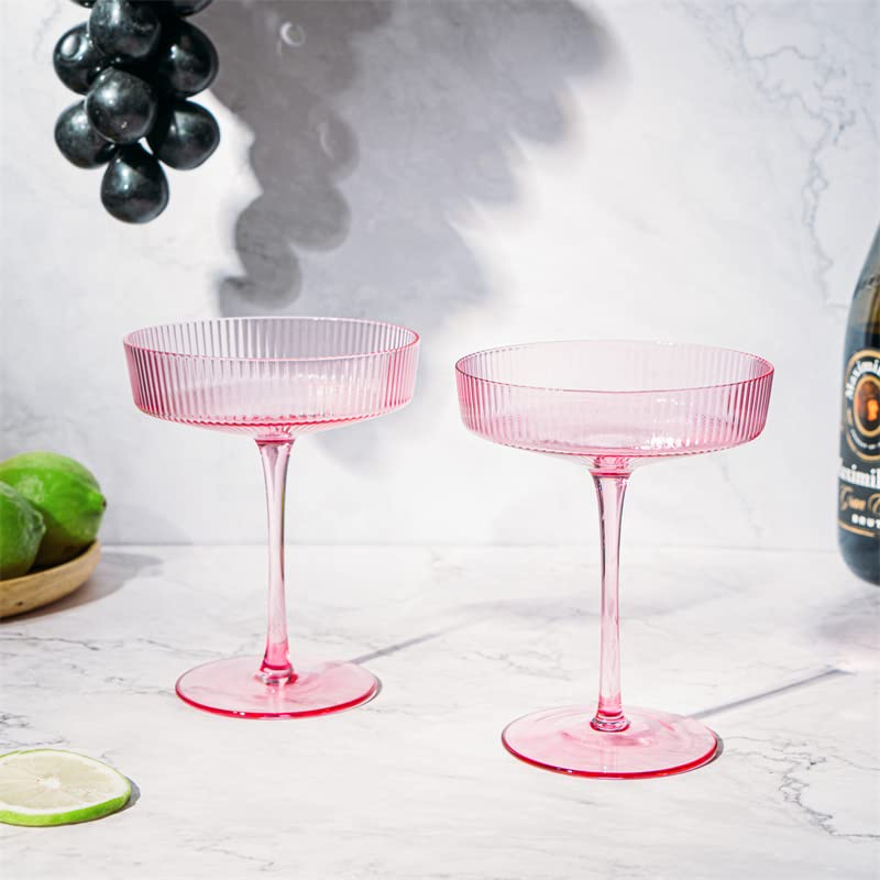 The Wine Savant side profile shows flared bowl for aroma release benefit