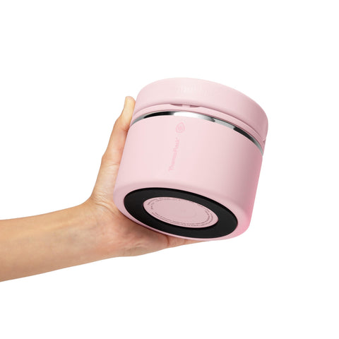 ThermoFlask lid seal closeup displays leakproof gasket and secure transport benefit