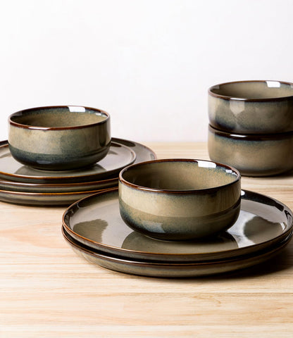 theterra salad plate detail showing craftsmanship and versatile use