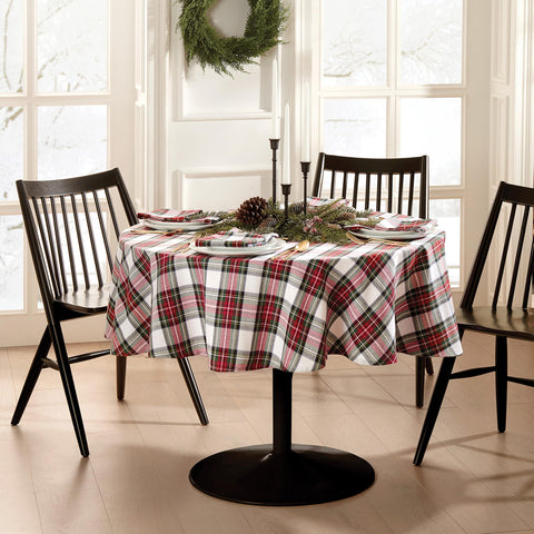 Threadmade lifestyle scene with centerpiece demonstrating cozy holiday table styling