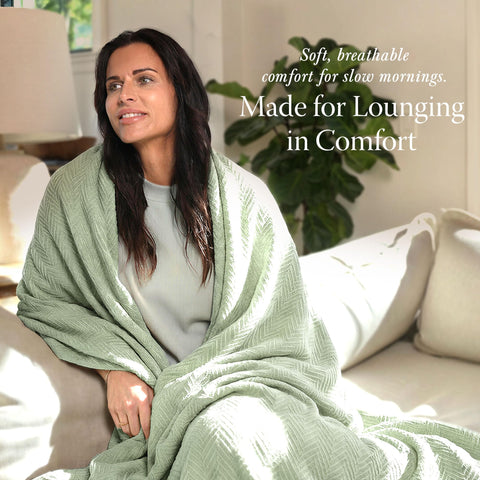 Threadmill folded blanket showing label and neat edge finish