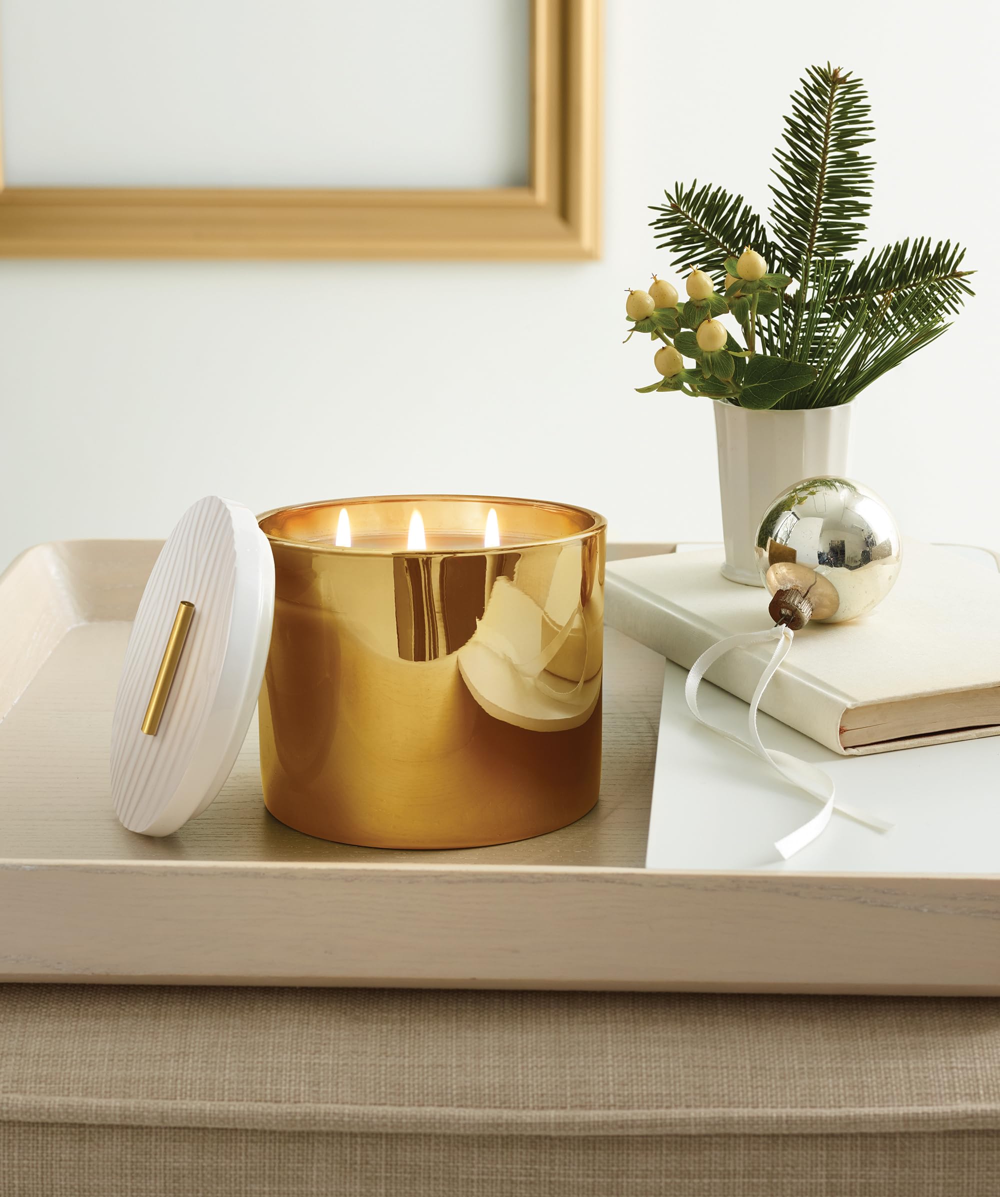 Thymes Frasier Fir three wicks top view highlighting even burn potential