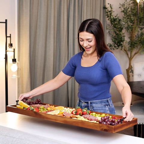 Tidita four cheese knives and holder displayed to show organized serving convenience