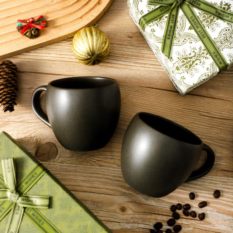 Tikooere latte poured into mug showcasing 16 oz capacity and presentation