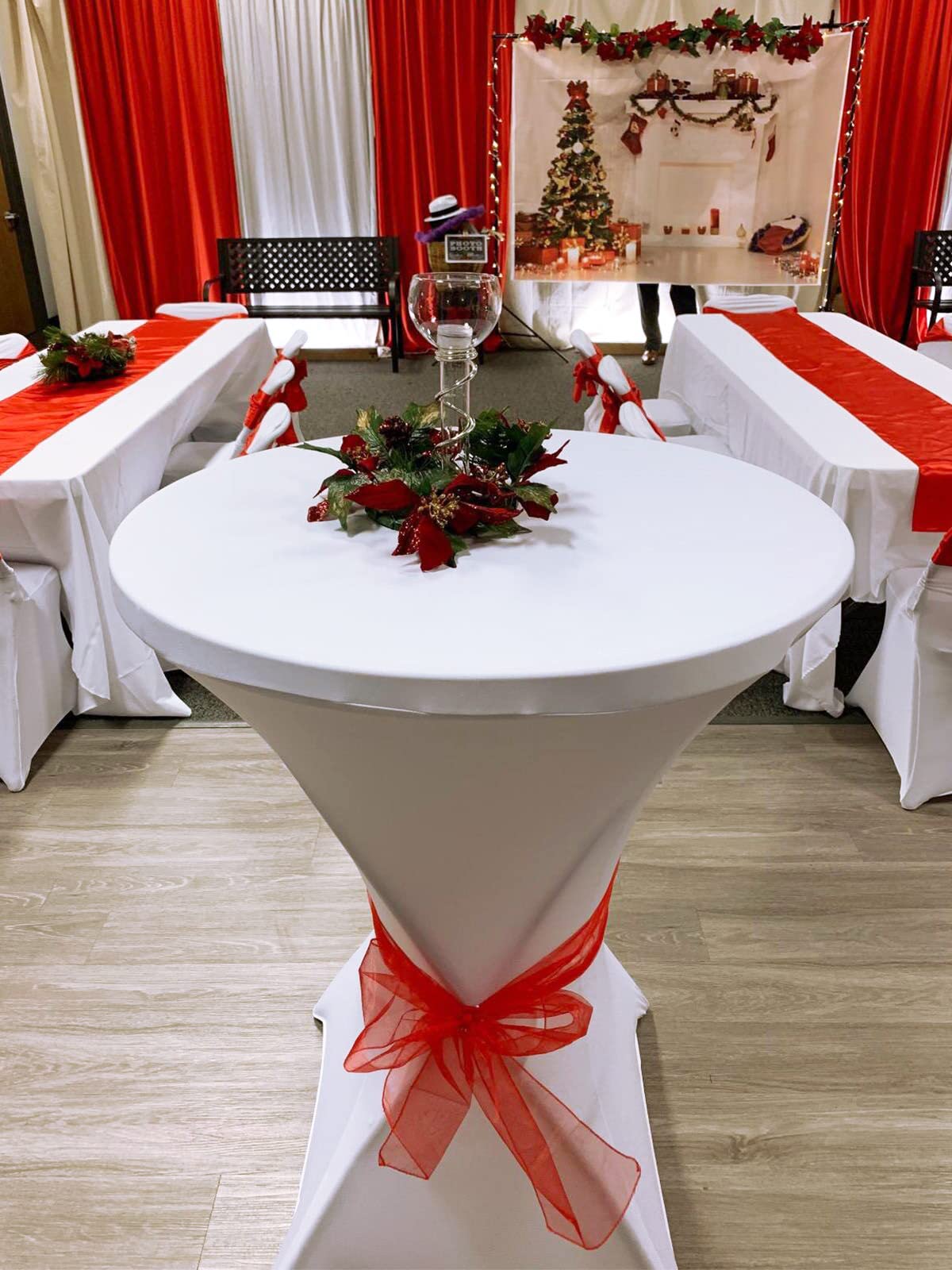 Tina's single tablecover in packaging signals easy storage and transport