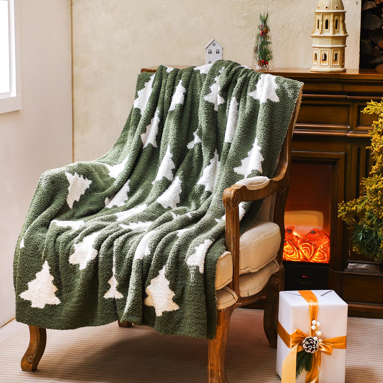 Tingjoo front view green Christmas tree throw showing festive decor benefit