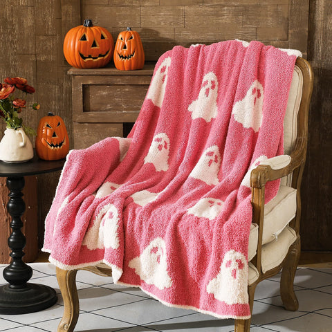 Tingjoo front view of ghost throw blanket showing festive print and cozy appeal