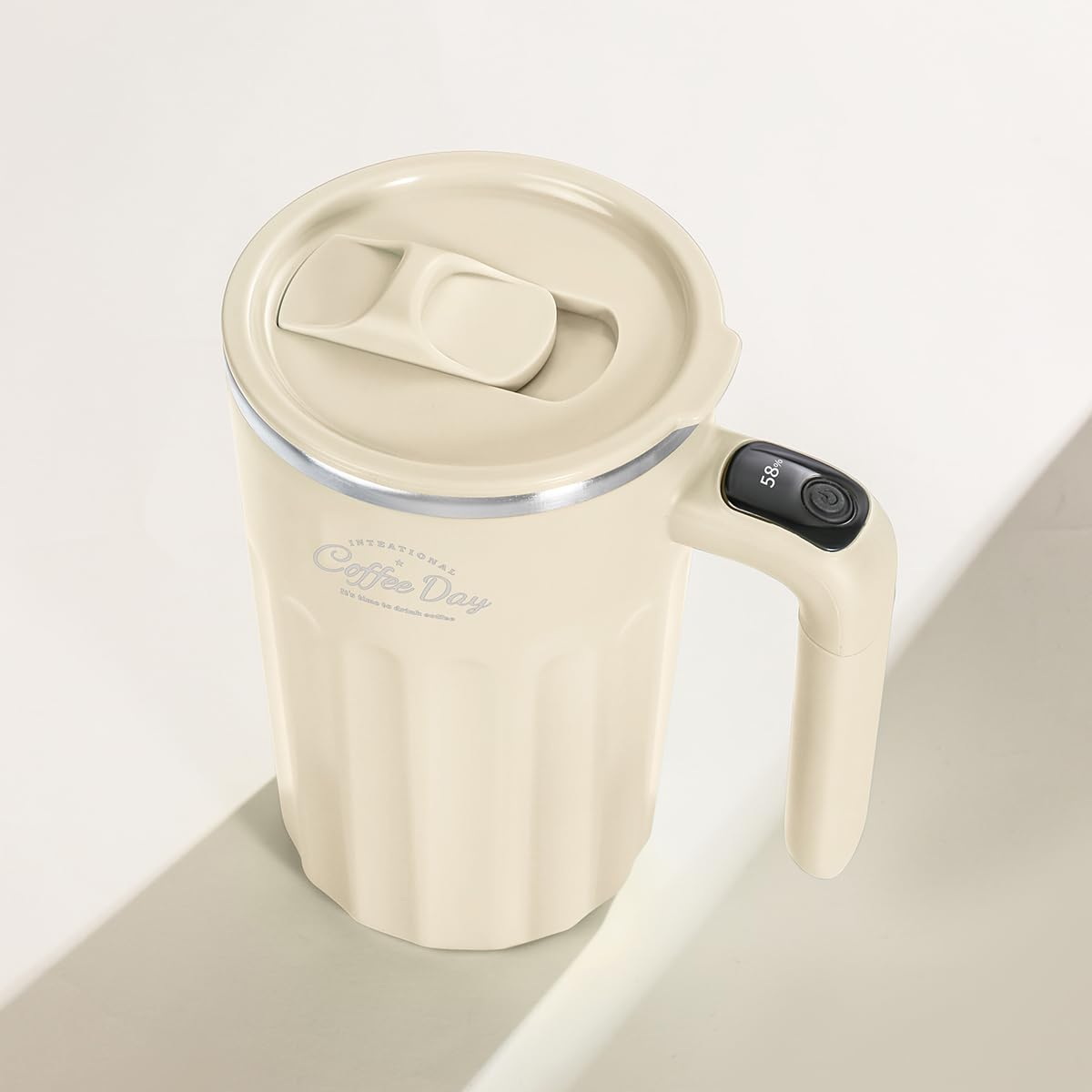TLINNA lifestyle image of mug on commute reducing spills and simplifying beverages