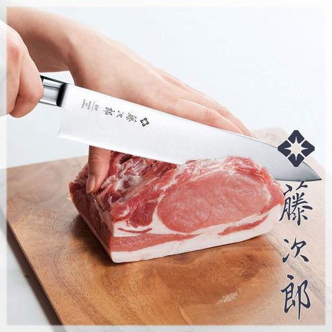 Tojiro VG10 close-up of blade edge highlighting sharpness and durability