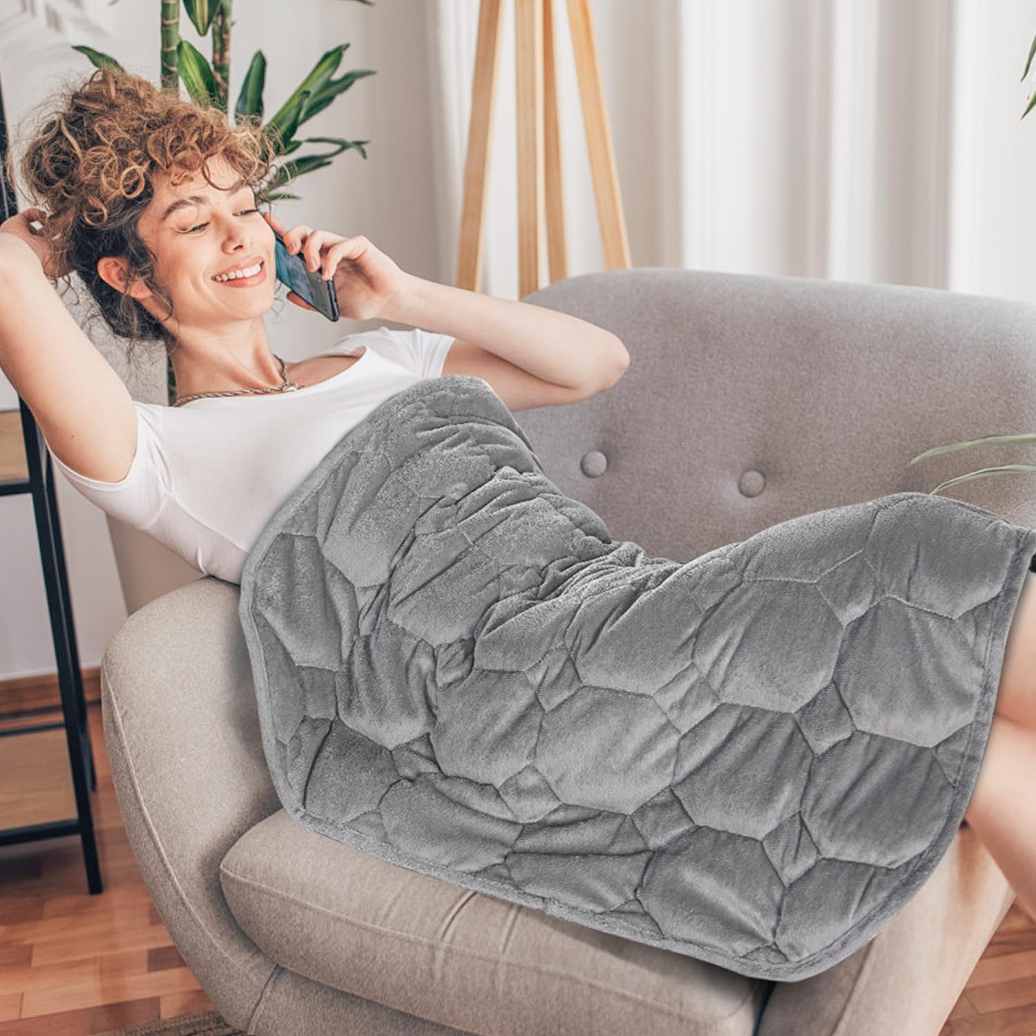 Topblan front view of lap blanket showing compact dimensions and cozy look