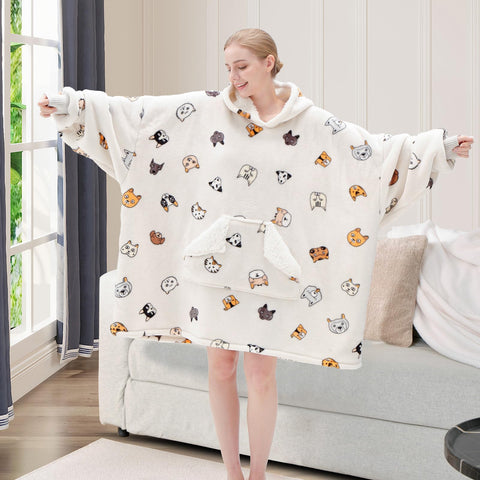Touchat at campfire illustrating outdoor warmth and wind protection on cool nights