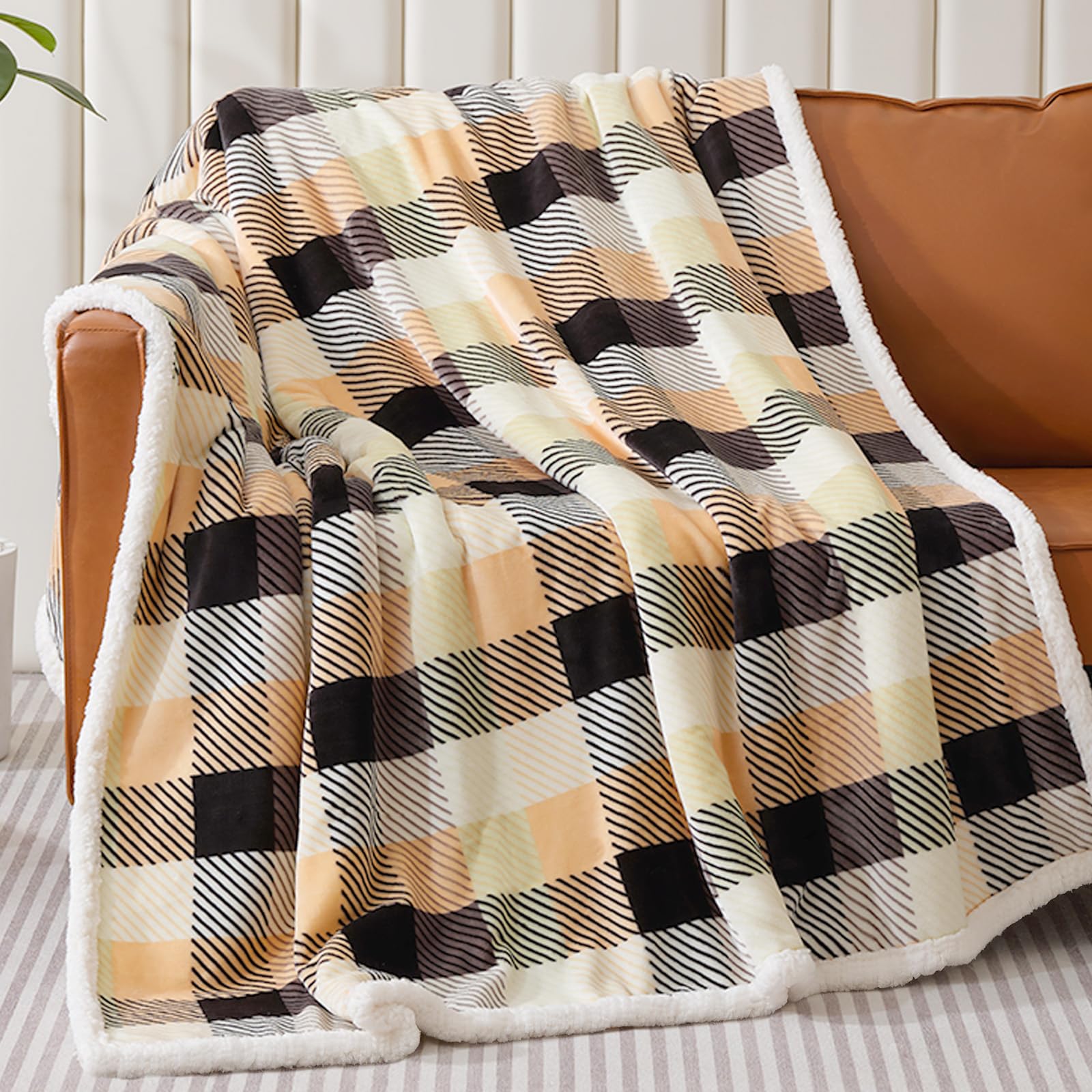 Touchat Sherpa reverse close-up highlighting plush texture and warmth