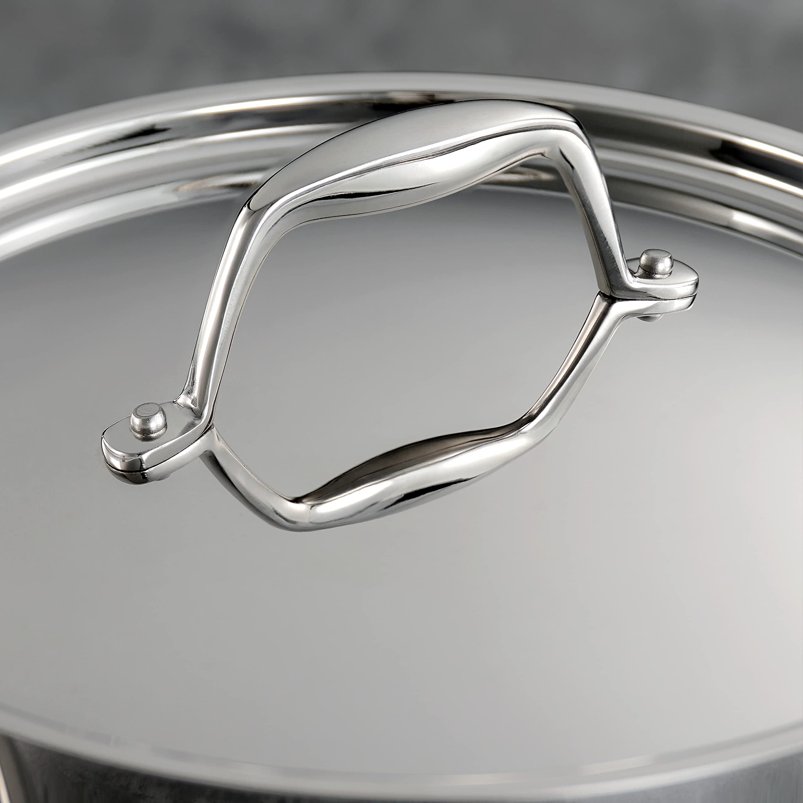 Tramontina 5-qt Dutch oven detail showing deep capacity for stews and roasts