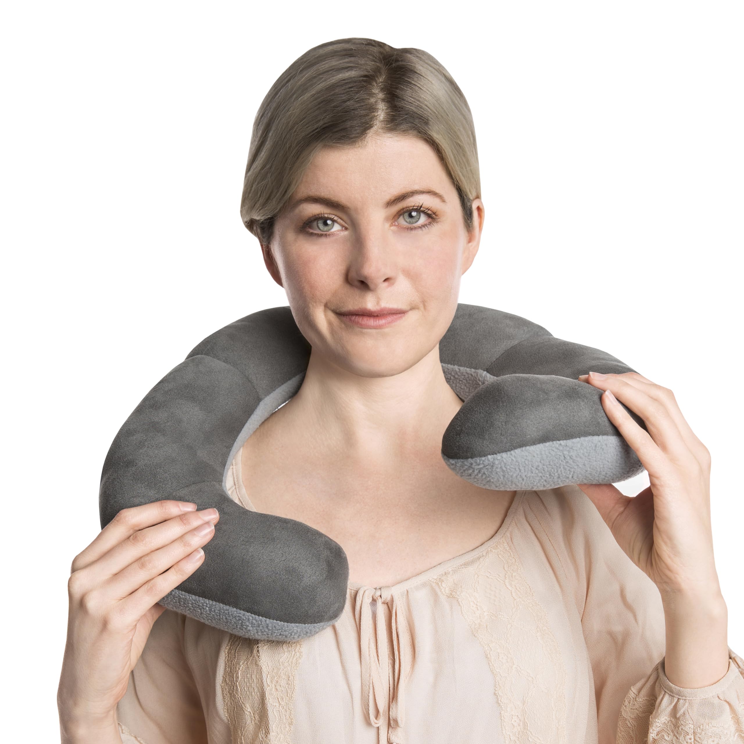 Travelon interlocking ends demonstration illustrating secure head stabilization benefit