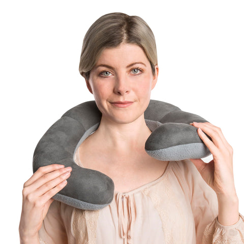 Travelon interlocking ends demonstration illustrating secure head stabilization benefit