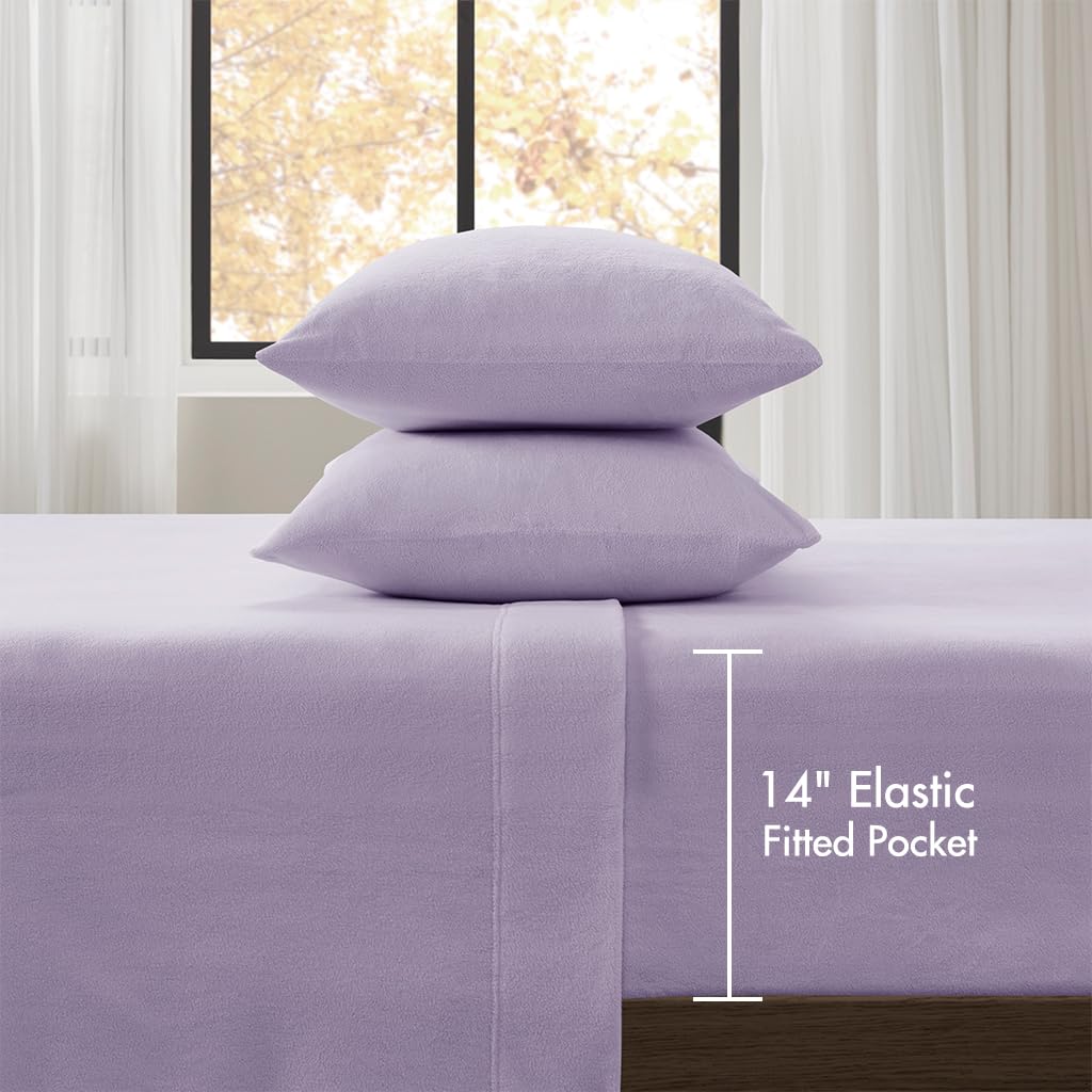 True North by Sleep Philosophy elastic edge detail demonstrating full-wrap fit that prevents slipping
