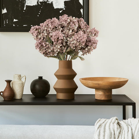 Ttranewsoo mixed floral composition showing pairing flexibility benefit