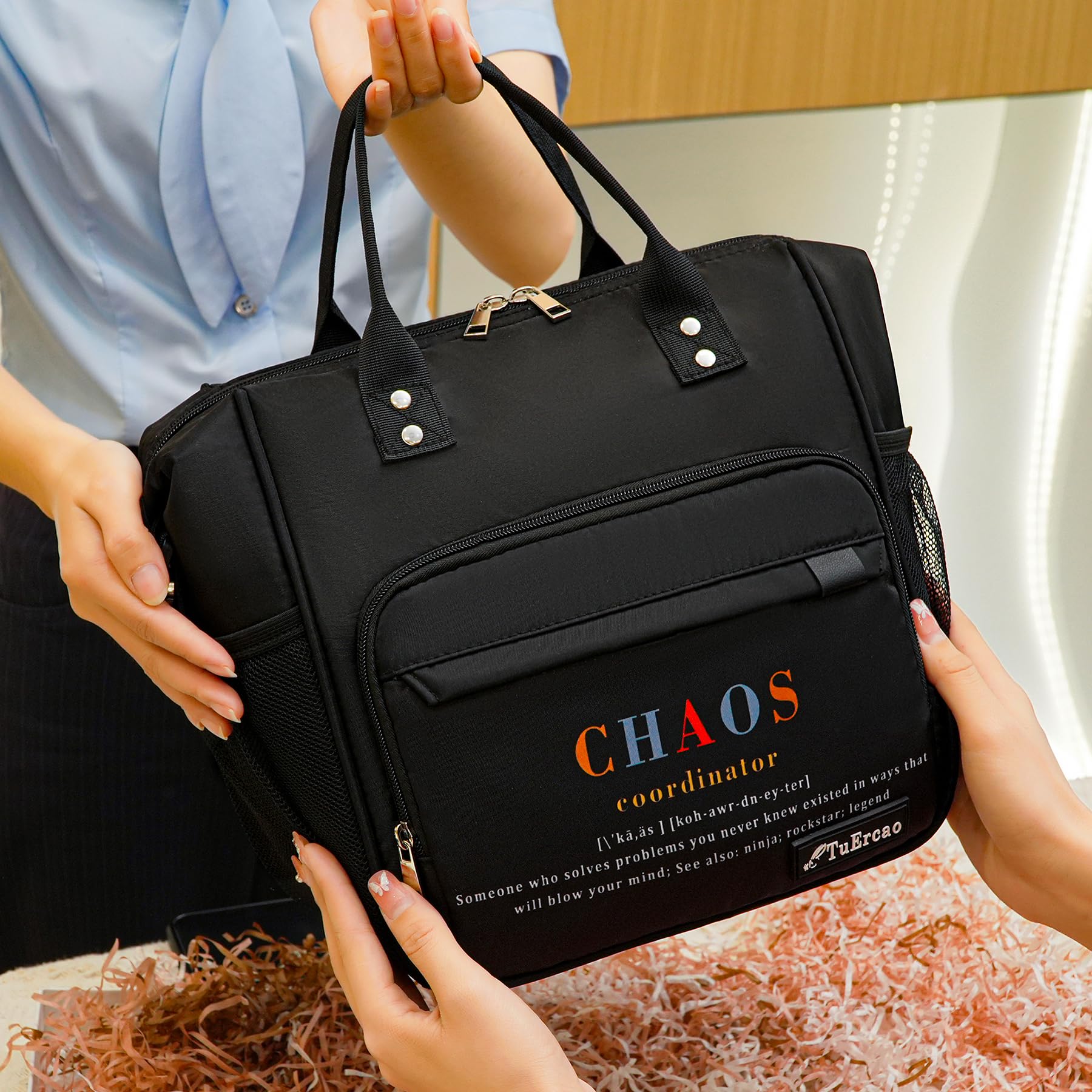 TuErCao insulated waterproof lining close-up for easy cleaning and leak control