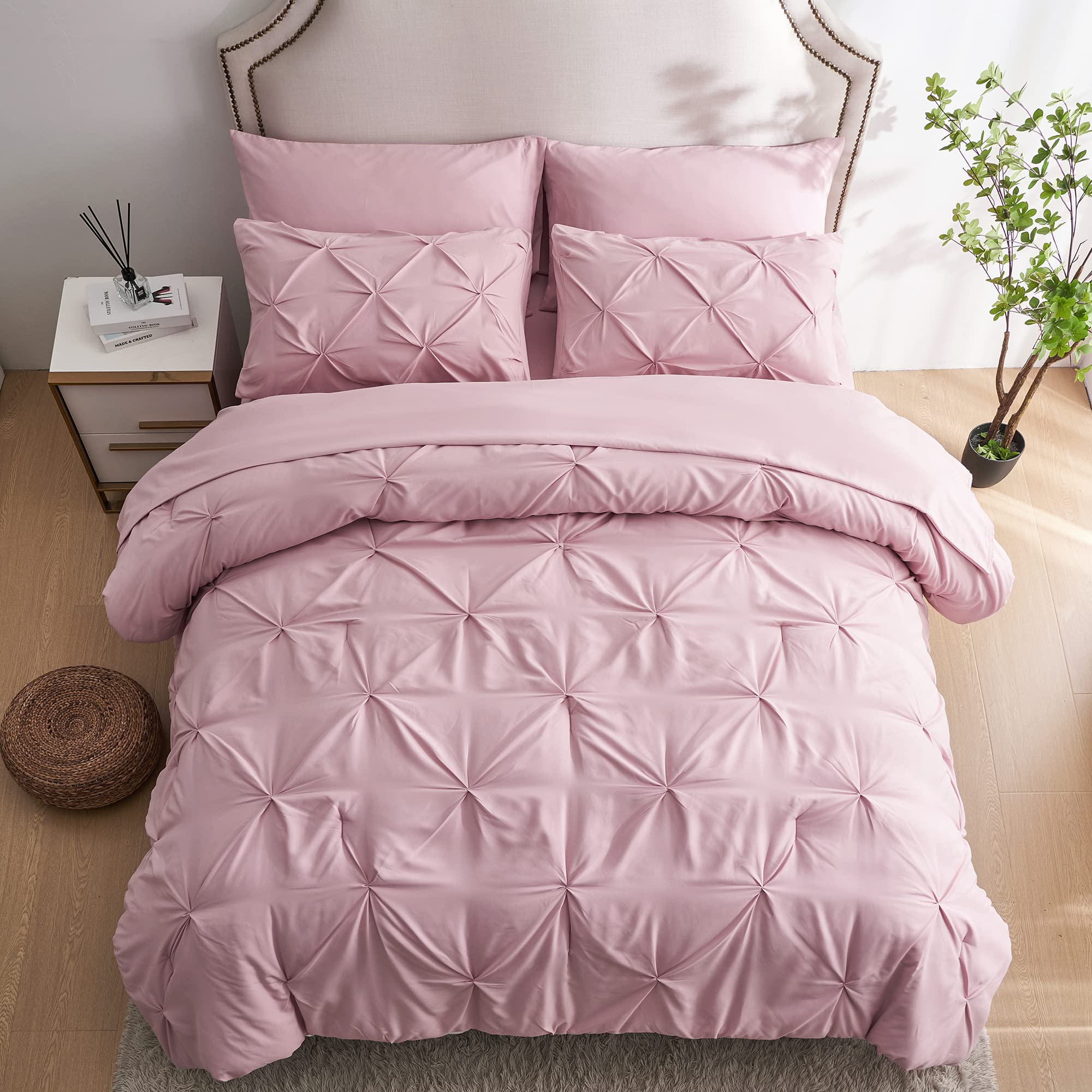 Ubauba comforter edge revealing fill loft and stable stitch for even warmth
