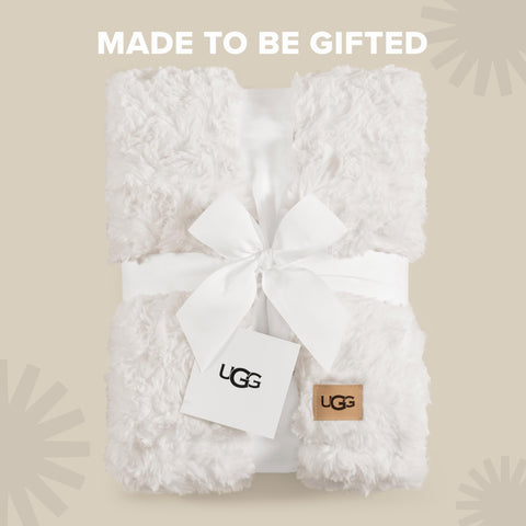 UGG Adalee reverse side knit texture showing versatile double-sided use
