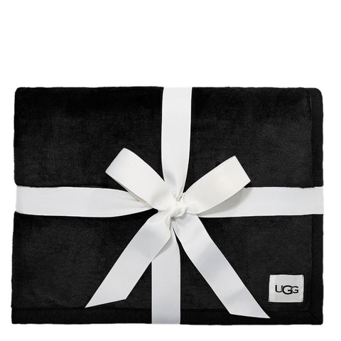 UGG Duffield Throw close-up of plush pile highlighting soft texture and warmth