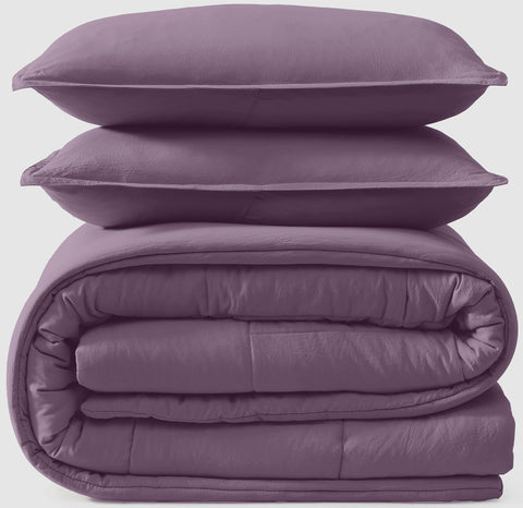 UGG Leonora box-stitch detail highlighting even fill distribution and lasting loft