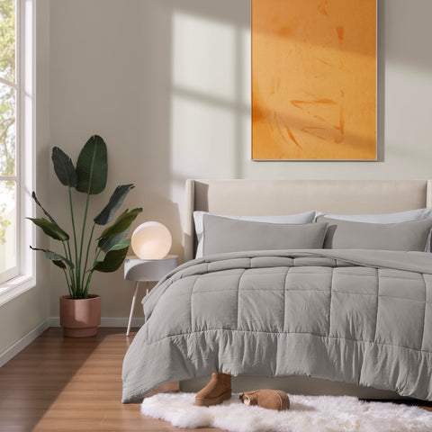 UGG Leonora comforter edge stitching close-up illustrating reinforced durability
