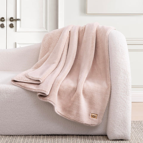 UGG whitecap edge seam detail highlighting durable finish