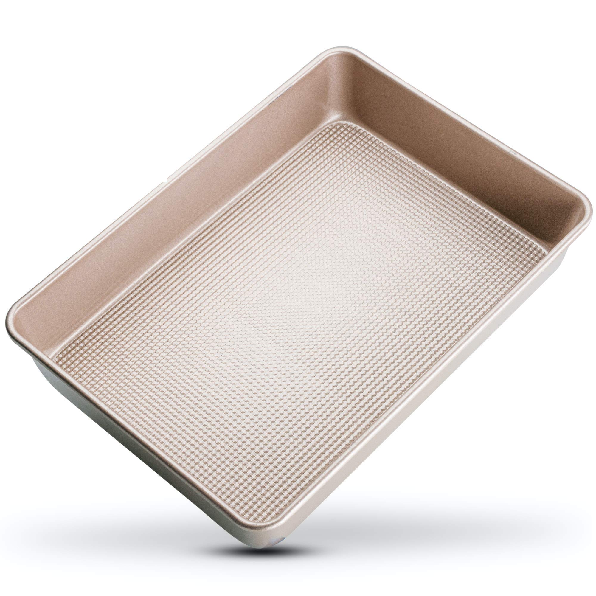 Ultra Cuisine front view of 9x13 pan showing full exterior and finish, ideal for even baking
