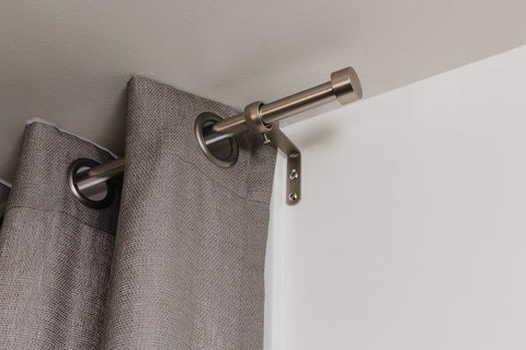 Umbra Cappa installation tools included with screws and anchors, eases setup